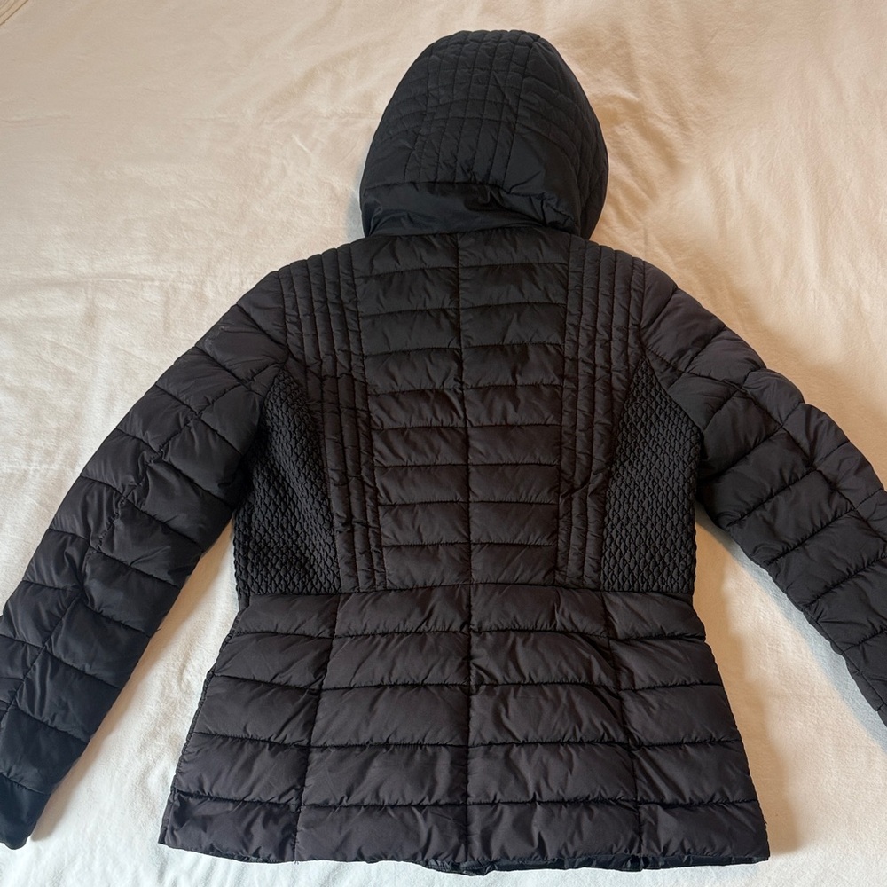 Bernardo Women's Black Puffer Jacket - Picture 3 of 14